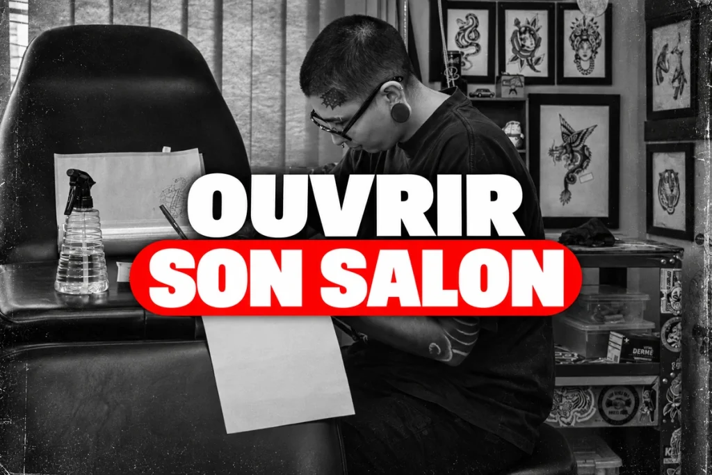 Atelier de tatouage avec un fauteuil et des dessins encadrés, titre Ouvrir son salon.